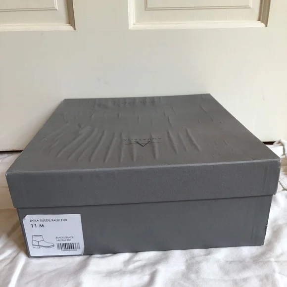 Aquatalia Suede Waterproof Ankle Boots w. Faux Fur Lining Size 11 - Picture 2 of 4